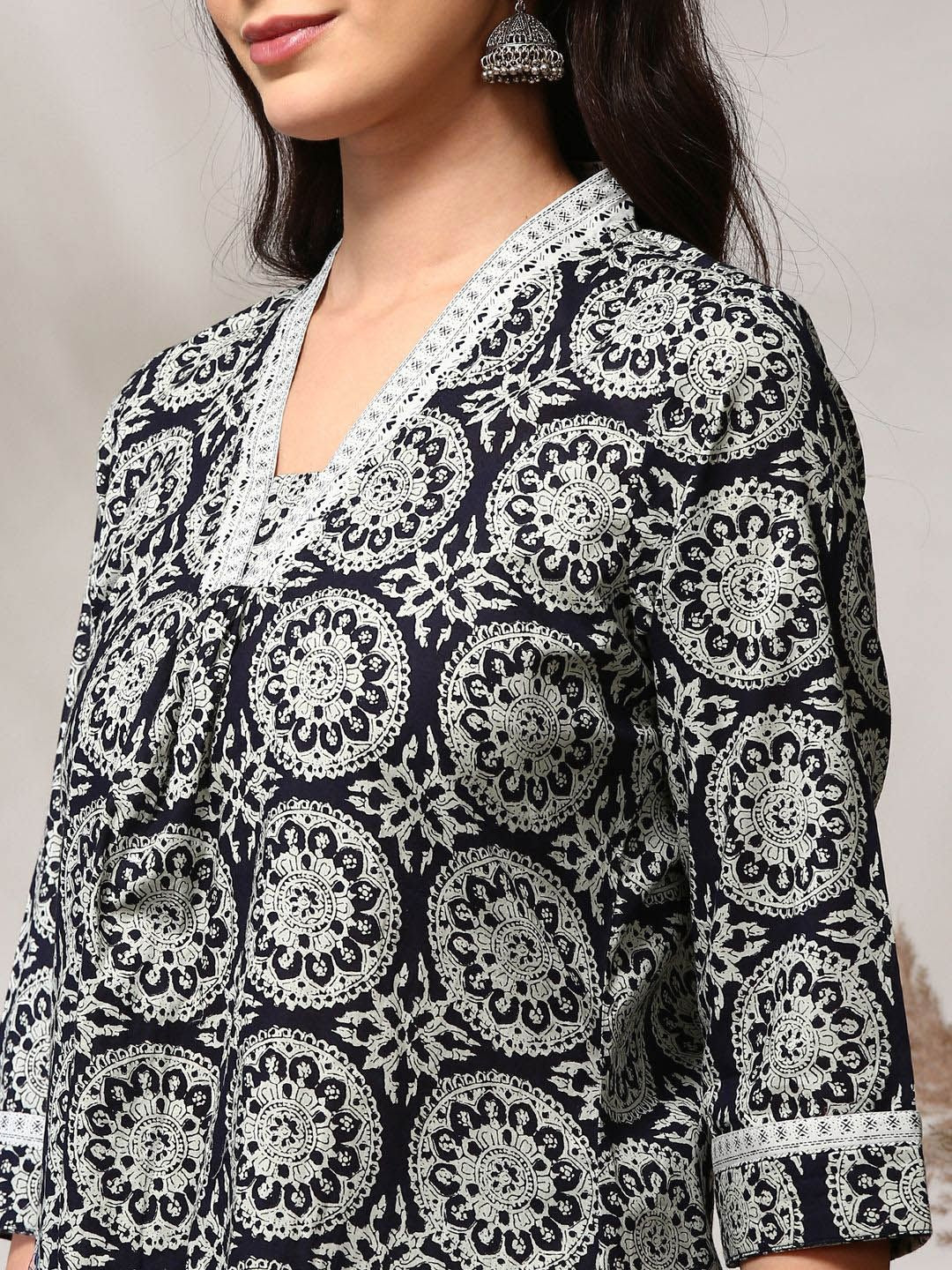Anouk Black Floral Printed Straight Kurta With Trouser