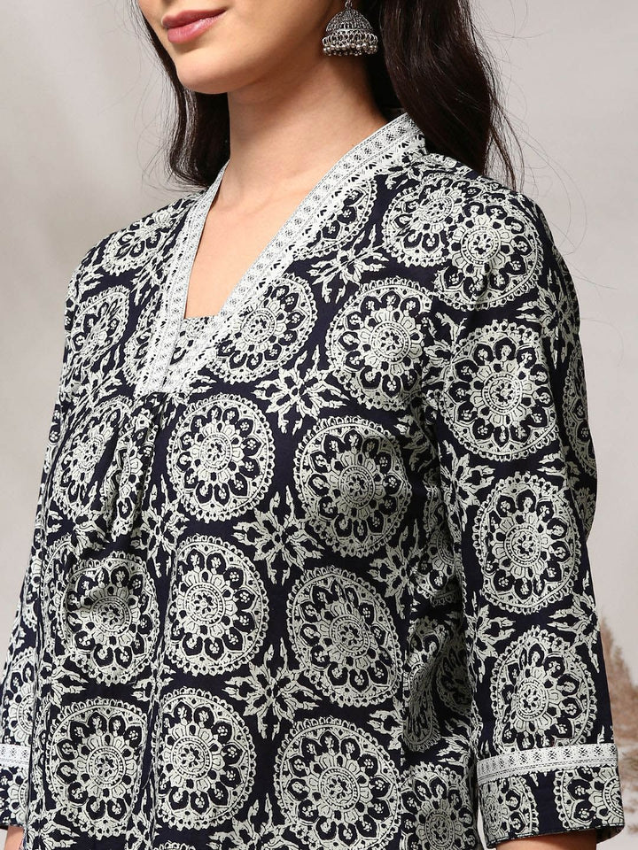 Anouk Black Floral Printed Straight Kurta With Trouser