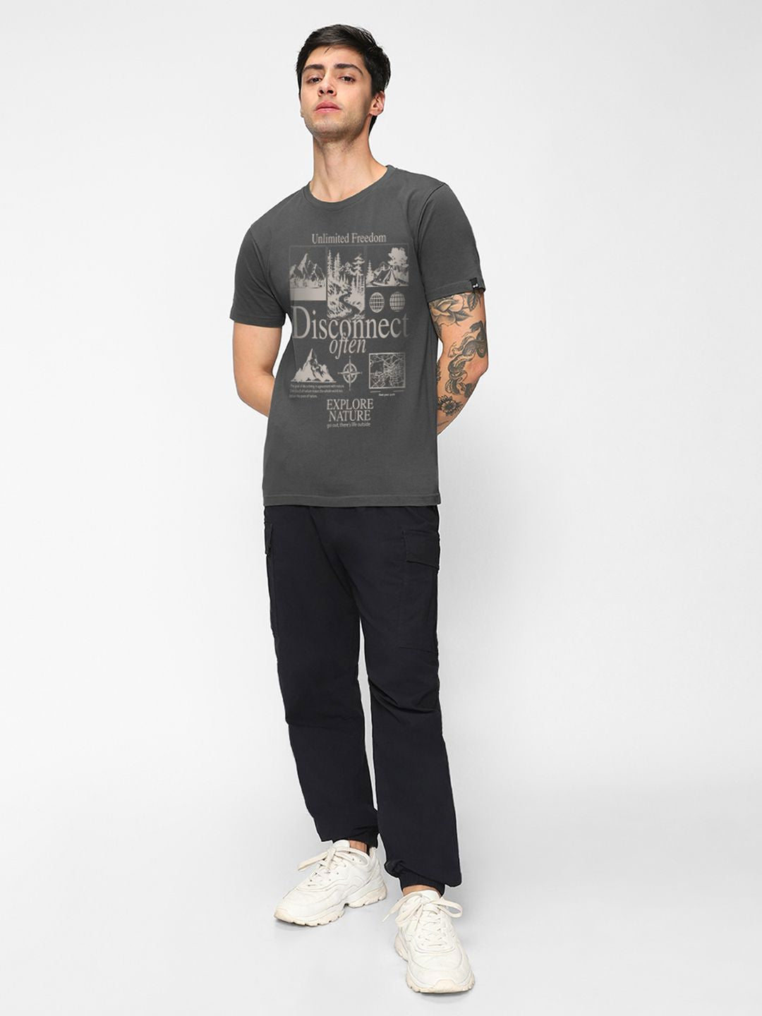 Bewakoof Men Graphic Printed Round Neck Pure Cotton T-shirt