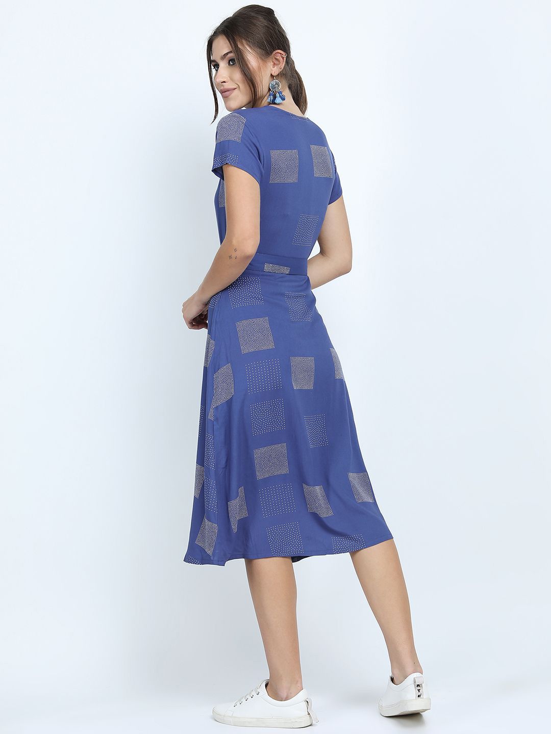 Vishudh Women Abstract Print A-Line Midi Dress Comes with a belt