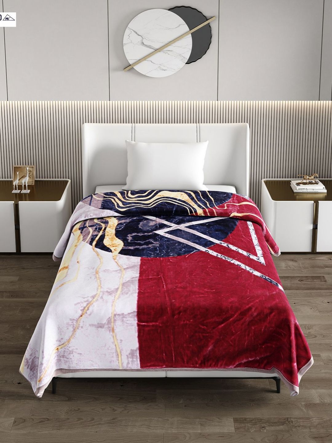 Monte Carlo White & Red Geometric GSM 950 Heavy Winter Single Bed Blanket