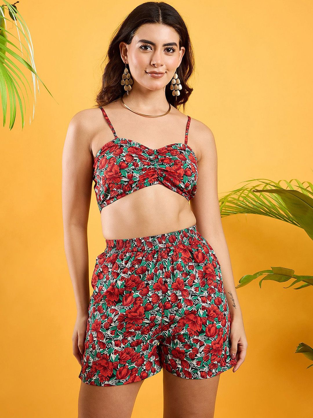 Berrylush Floral Printed Top with Short And Shrug