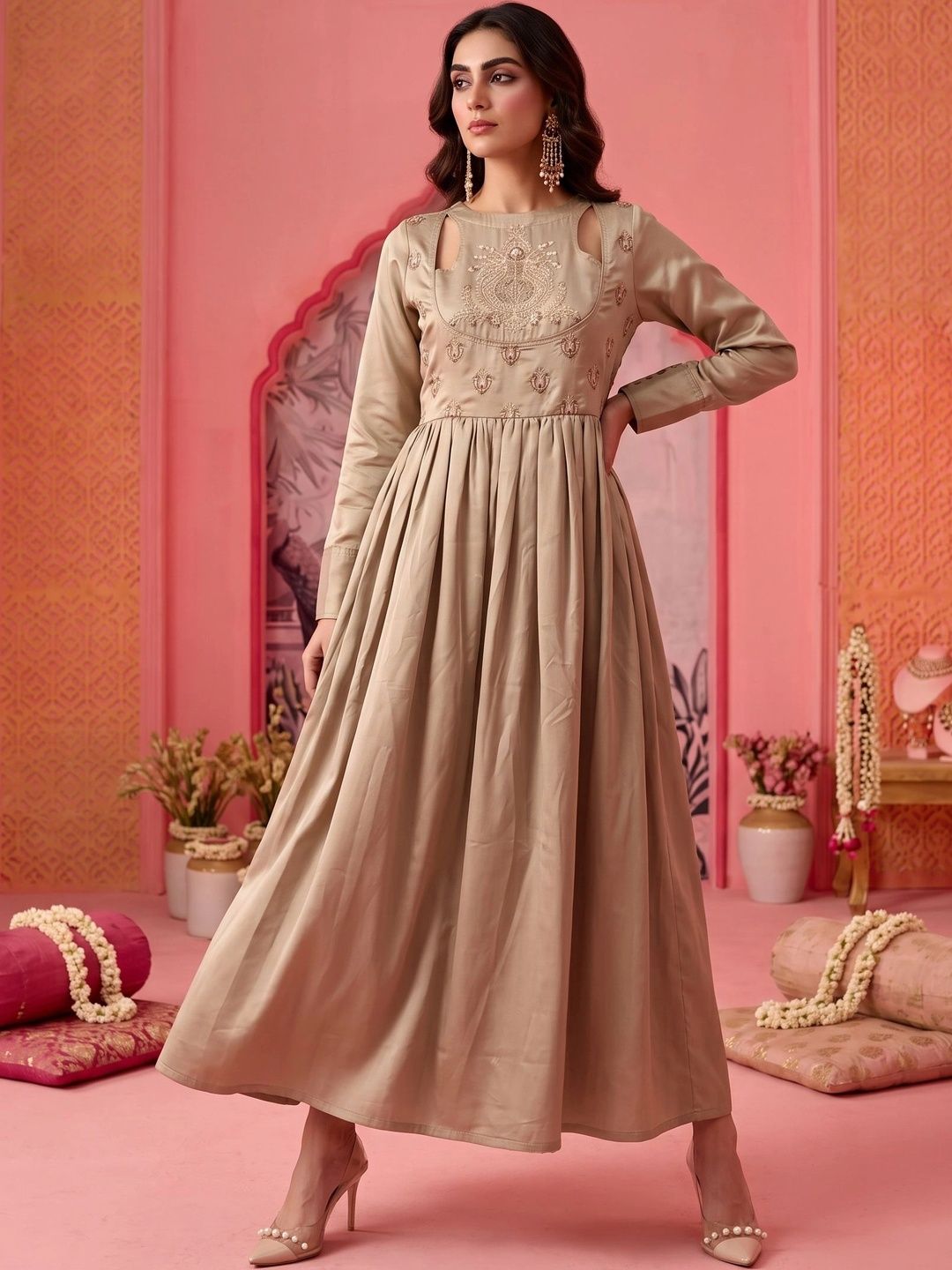 Mamicha Women Ethnic Motifs Embroidered Thread Work Anarkali Kurta