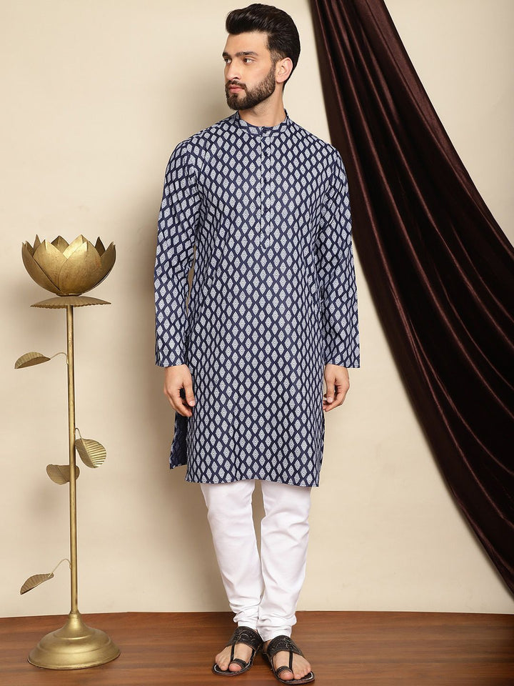 Kurta Kolar Jalur Bercetak Motif Etnik Biru Laut Anouk dengan Churidar