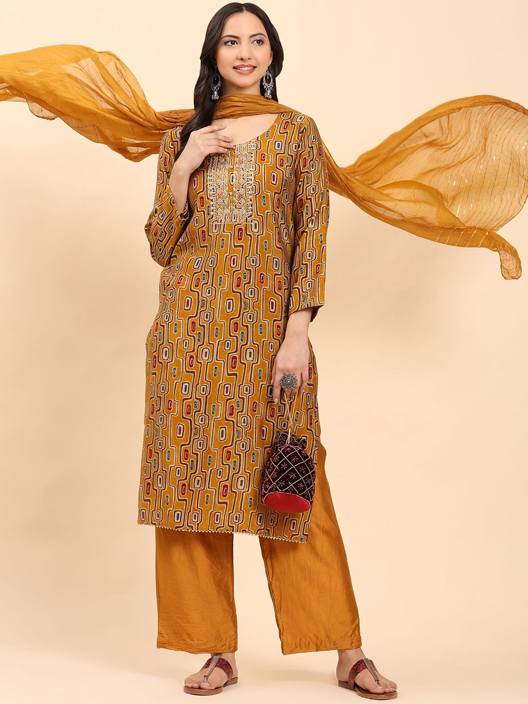 Mamicha Women Floral Printed Regular Pure Cotton Kurta with Palazzos & With Dupatta