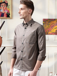 Eszett Contrast Stitch Spread Collar Baju Kasual Kapas Tulen