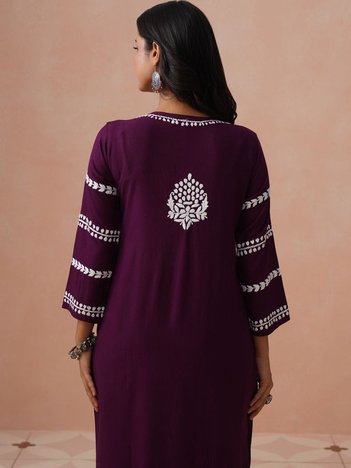 Rumah Wanita Chikankari Motif Etnik Bersulam Kurta Chikankari