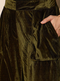 Antheaa Women Velvet Solid Smart Trousers