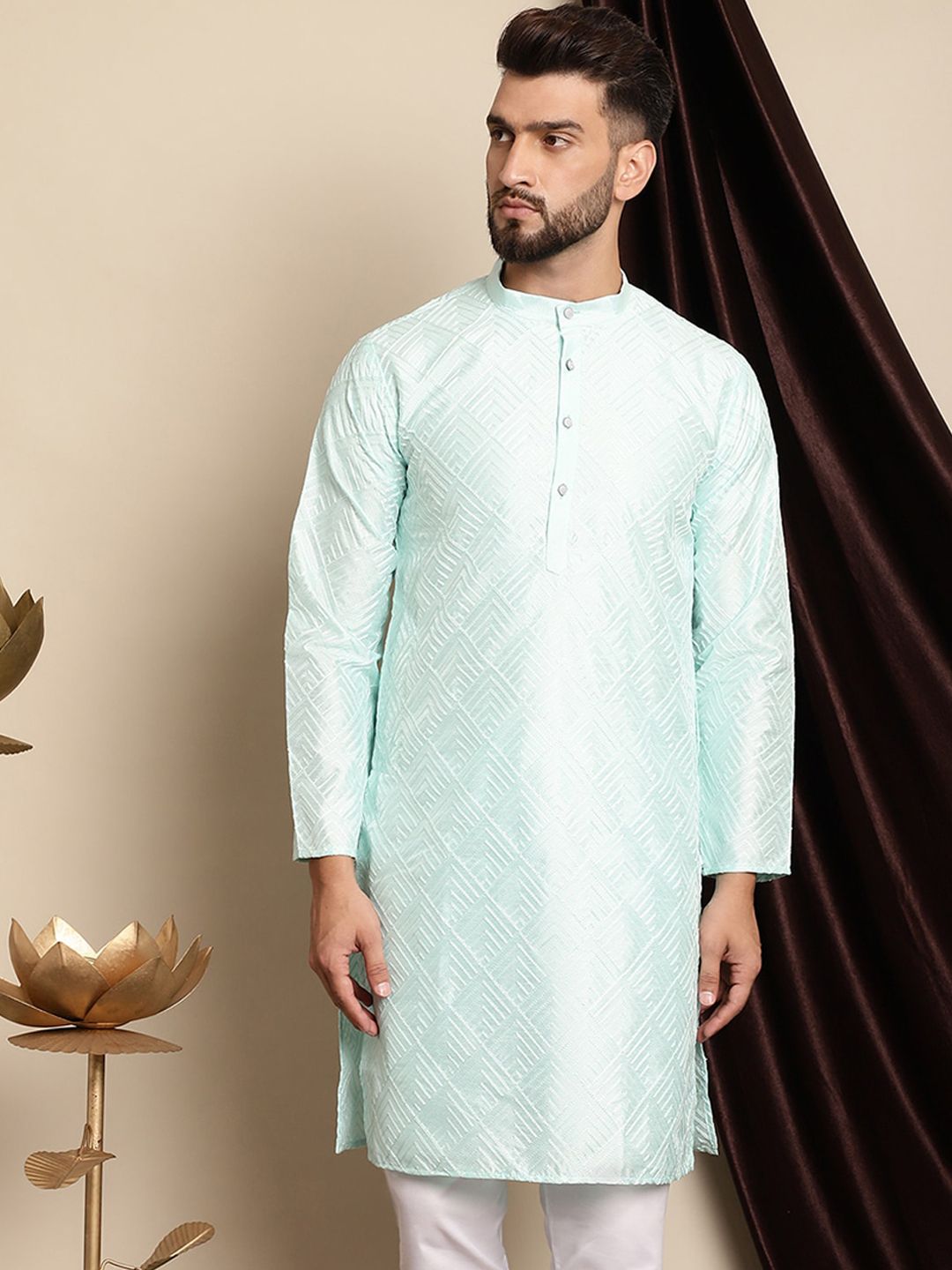 Kerja Benang Sulam Geometri Anouk Kurta Kolar Mandarin