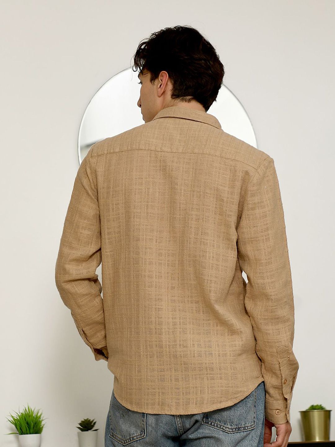 Campus Sutra Men Comfort Fit Textured Spread Collar Casual Shirt