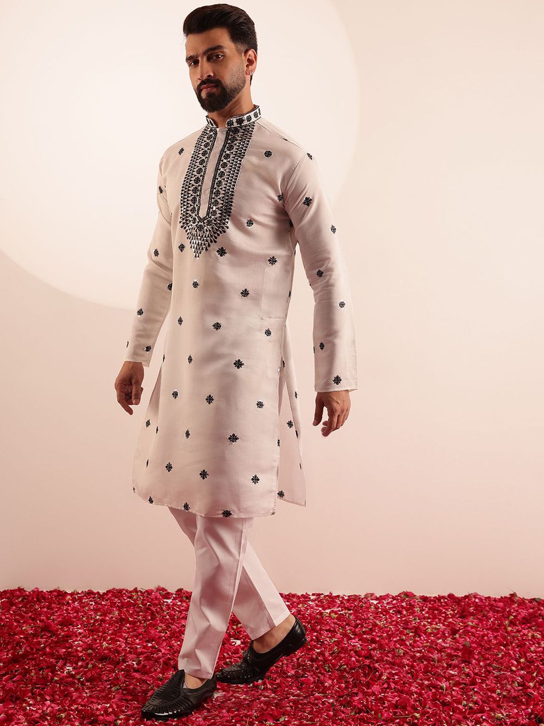 SOJANYA Floral Embroidered Mandarin Collar Mirror Work Kurta With Pyjamas