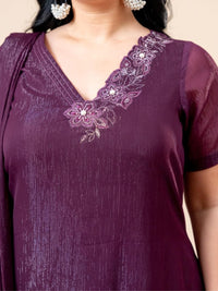 Mamicha Mehfil Embroidered V-Neck Top & Trousers Co-Ords Set