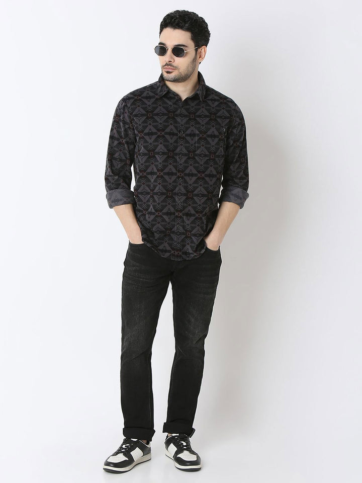 SPYKAR Men Slim Fit Spread Collar Geometric Printed Casual Shirt