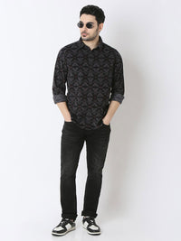 SPYKAR Men Slim Fit Spread Collar Geometric Printed Casual Shirt