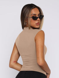 DressBerry Women Solid Regular Top