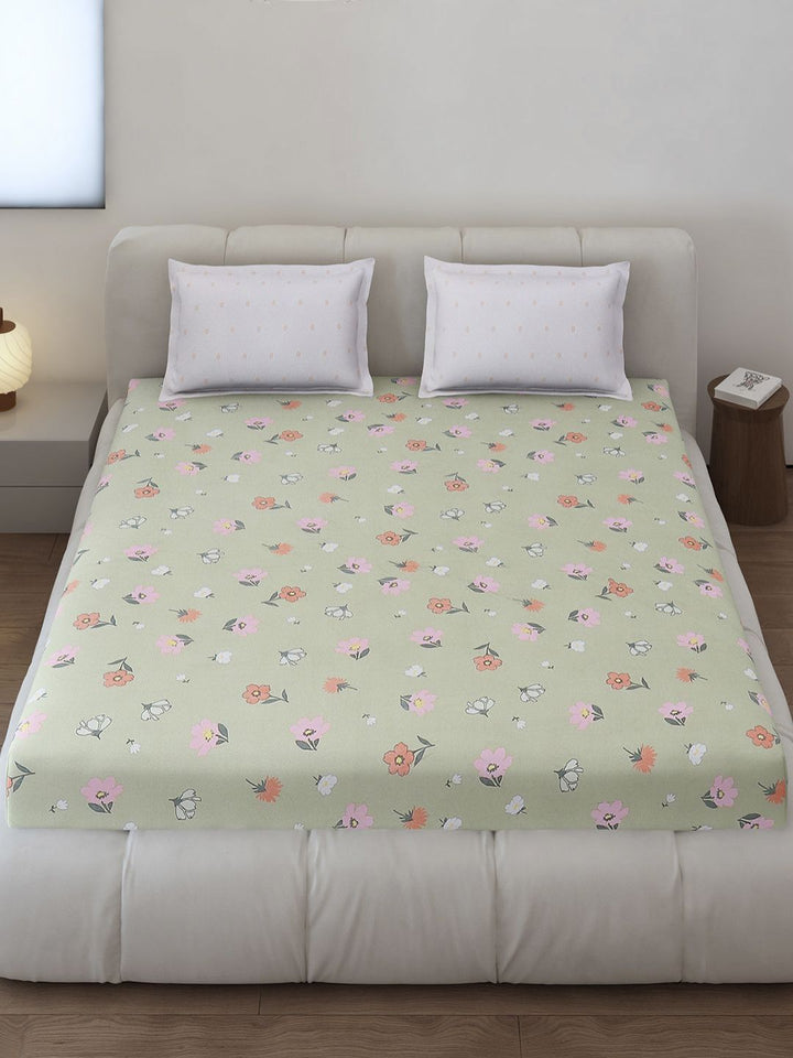 Monte Carlo Edmond Green & Pink Floral Printed 144 TC King Bedsheet Set 2.70 m x 2.70 m