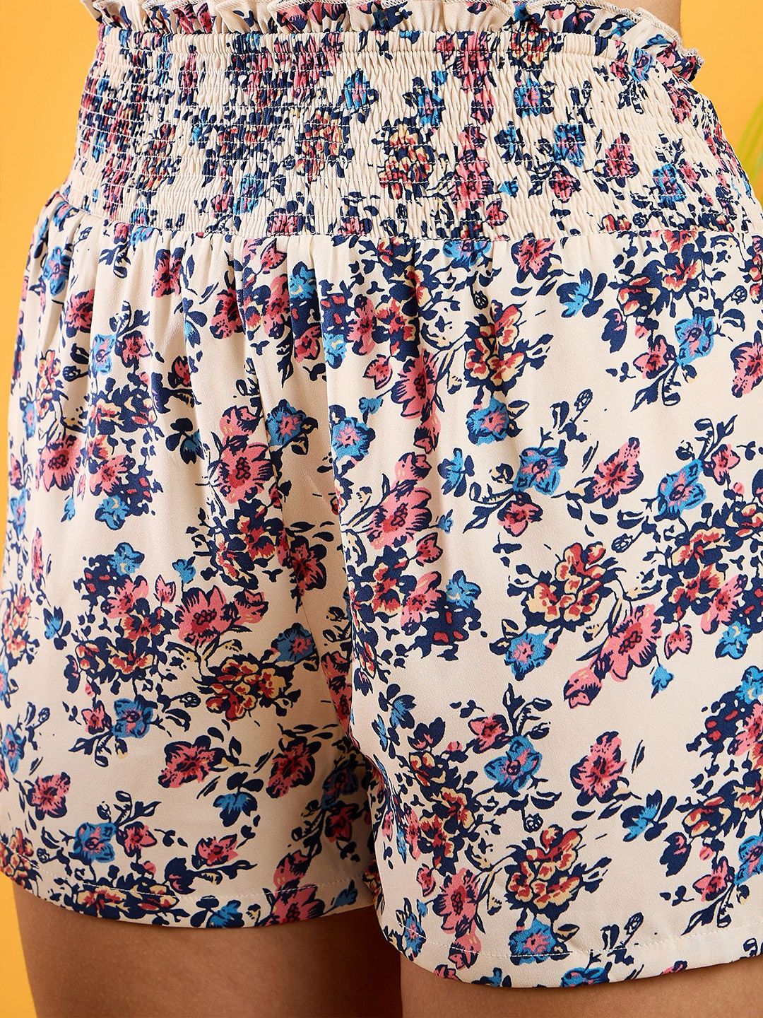 Berrylush Floral Printed Long Sleeves Crop Top With Shorts Co-Ords Set
