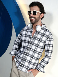 Campus Sutra Men Comfort Checked Casual Shirt