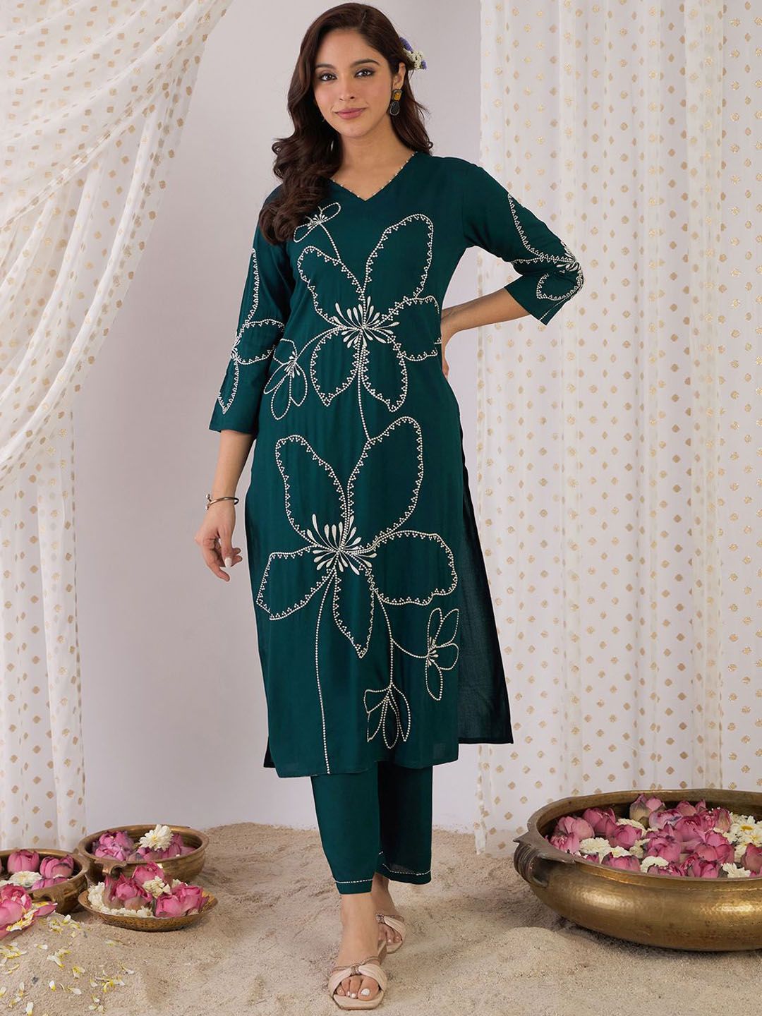 Indo Era Women Floral Embroidered Regular Thread Work Kurta with Palazzos