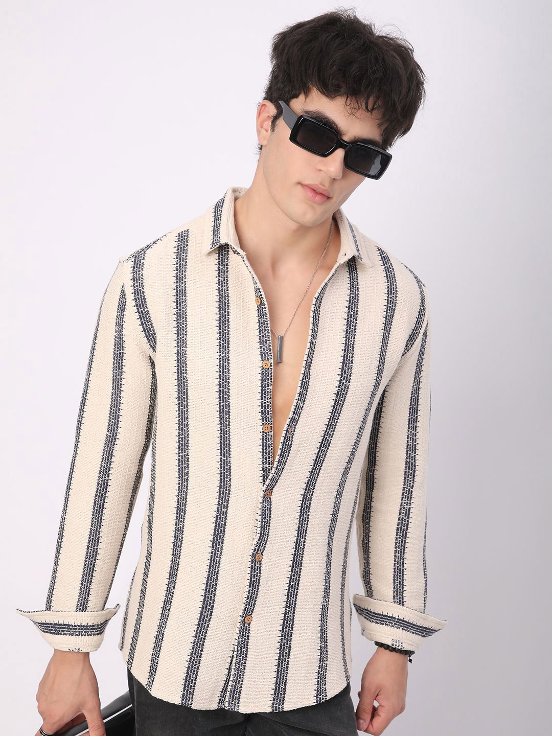 VASTRADO Men Classic Slim Fit Cutaway Collar Vertical Striped Cotton Casual Shirt