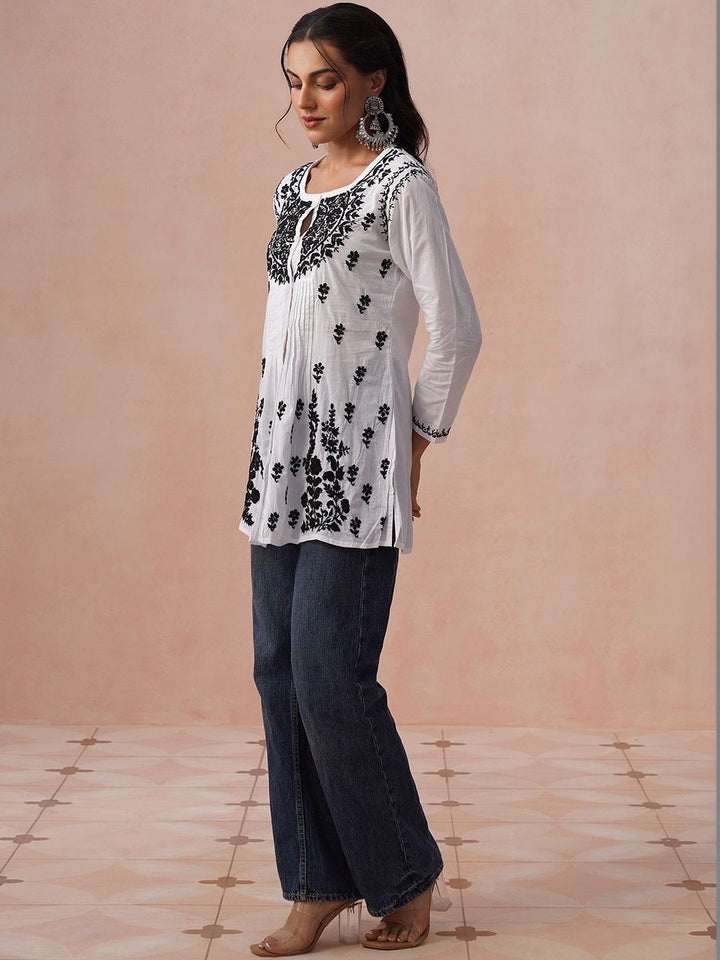 House of Chikankari Women Embroidered Chikankari Kurta