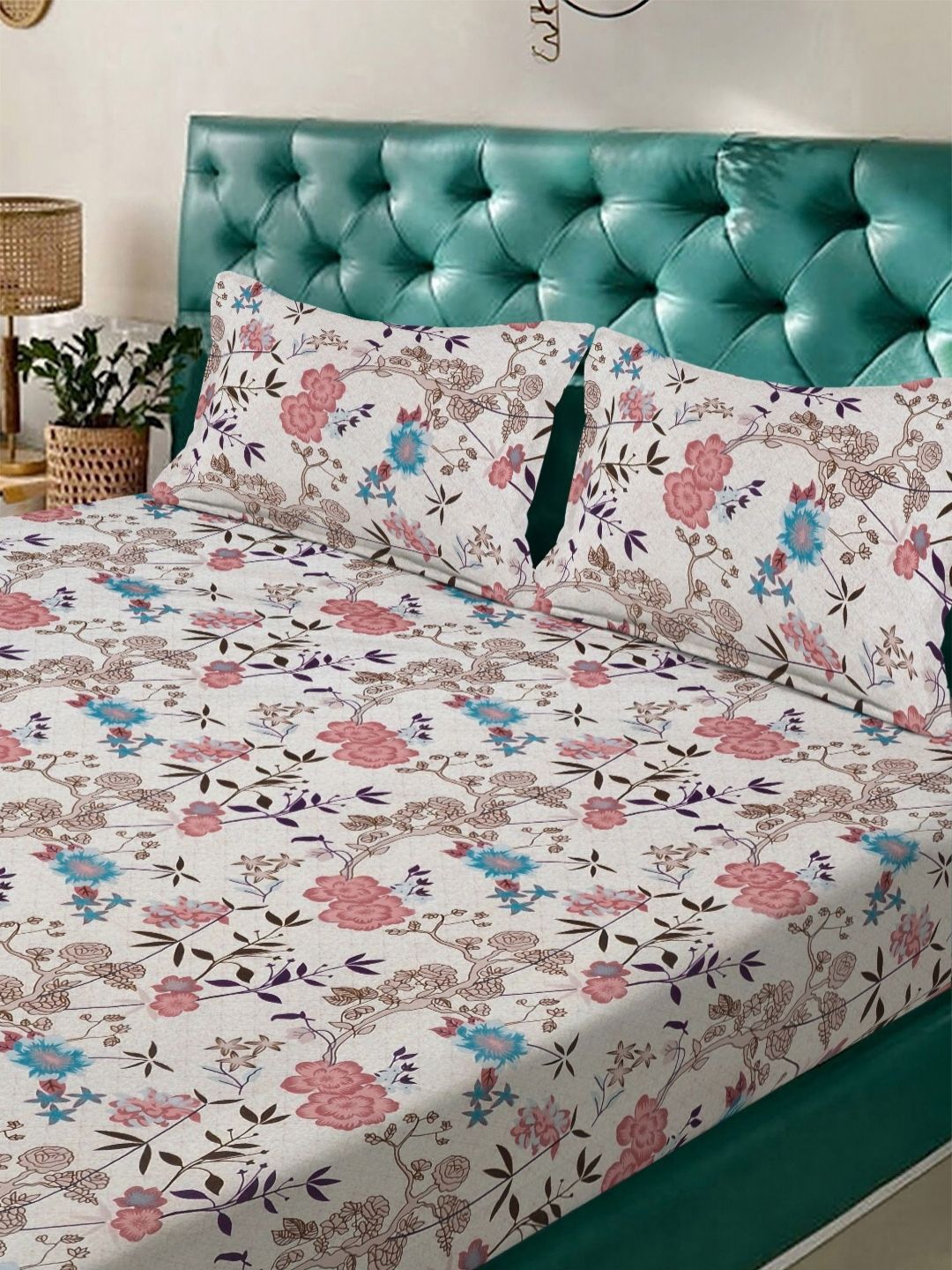 Aura White & Pink Floral 300 TC Set Cadar Double King-2.50 m x 2.25 m