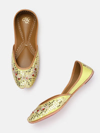 House of Pataudi Women Embellished Ethnic Mojaris