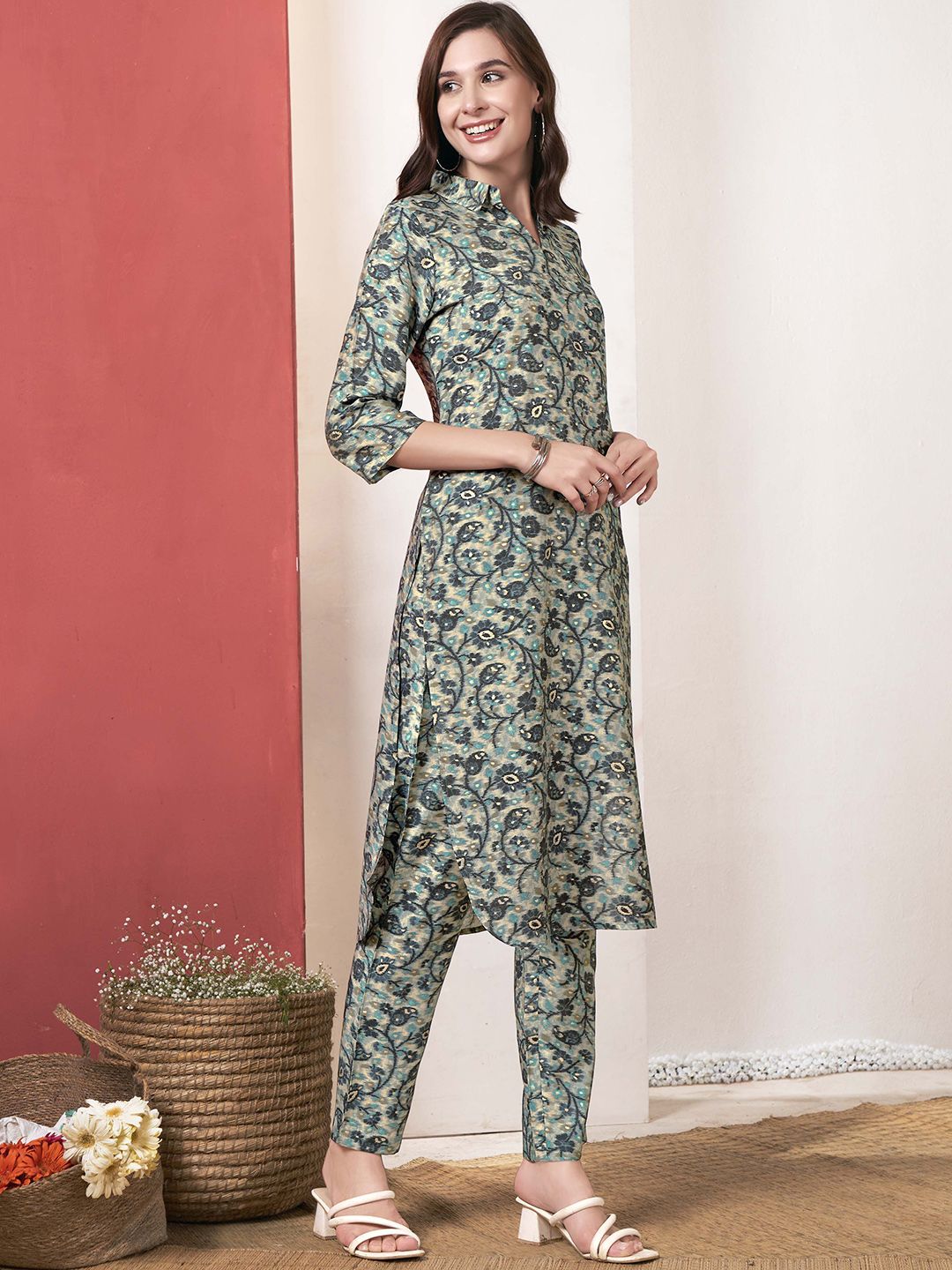Anouk Floral Printed Shirt Collar Kurta With Trouser