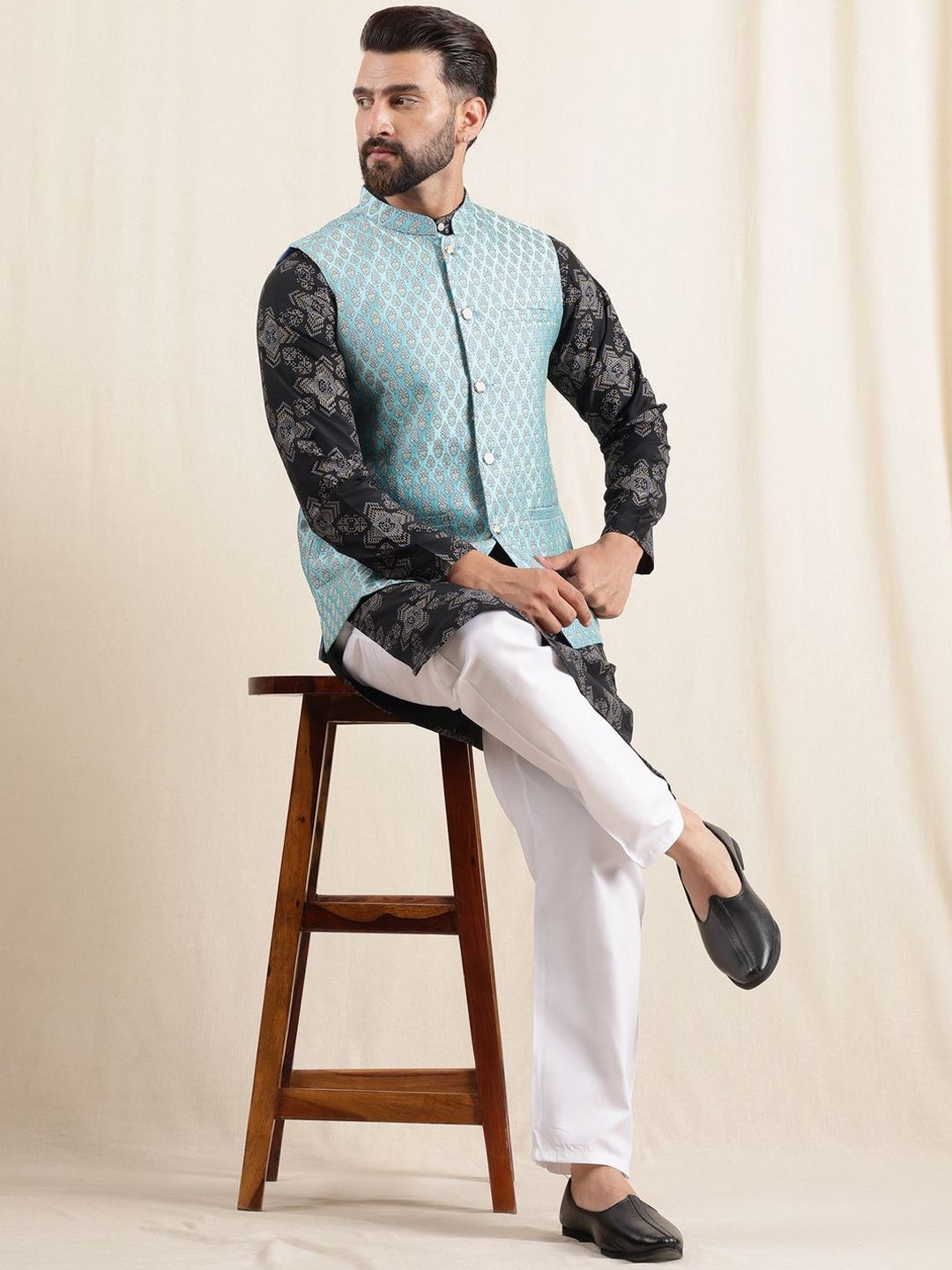 Anouk Men Ethnic Motifs Printed Kurta with Pyjamas & Nehru Jacket