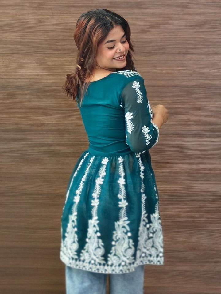 KALINI Women Ethnic Motifs Embroidered Chikankari Kurti