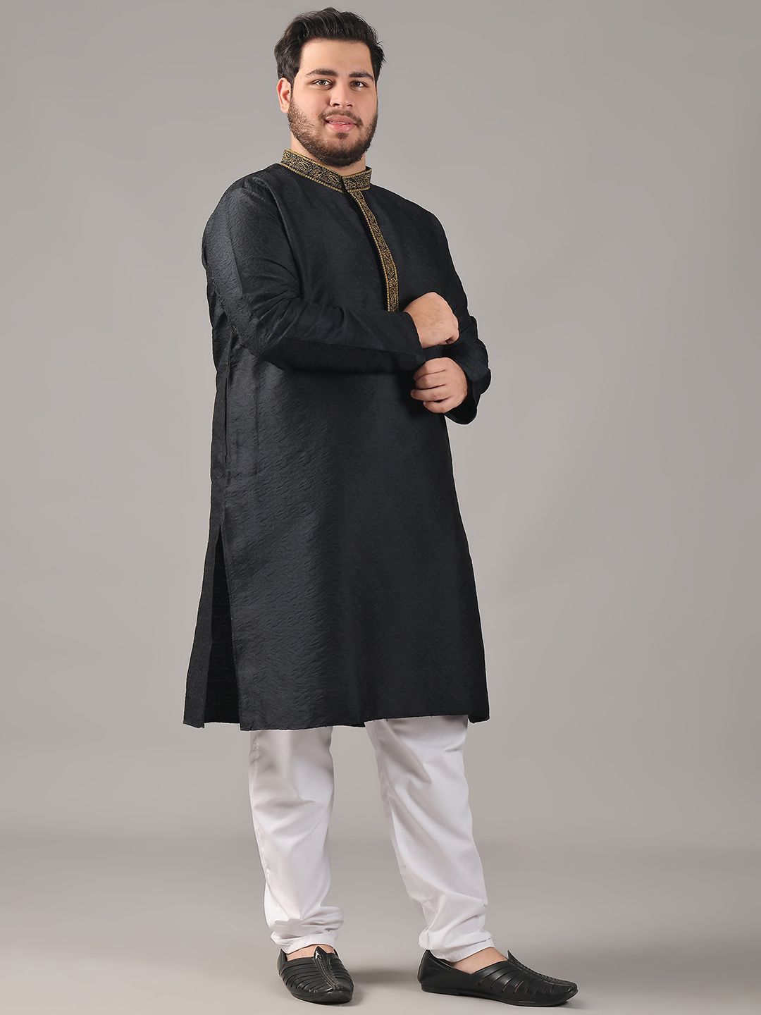 SOJANYA PLUS Size Paisley Embroidered Thread Work Band Collar Straight Kurta