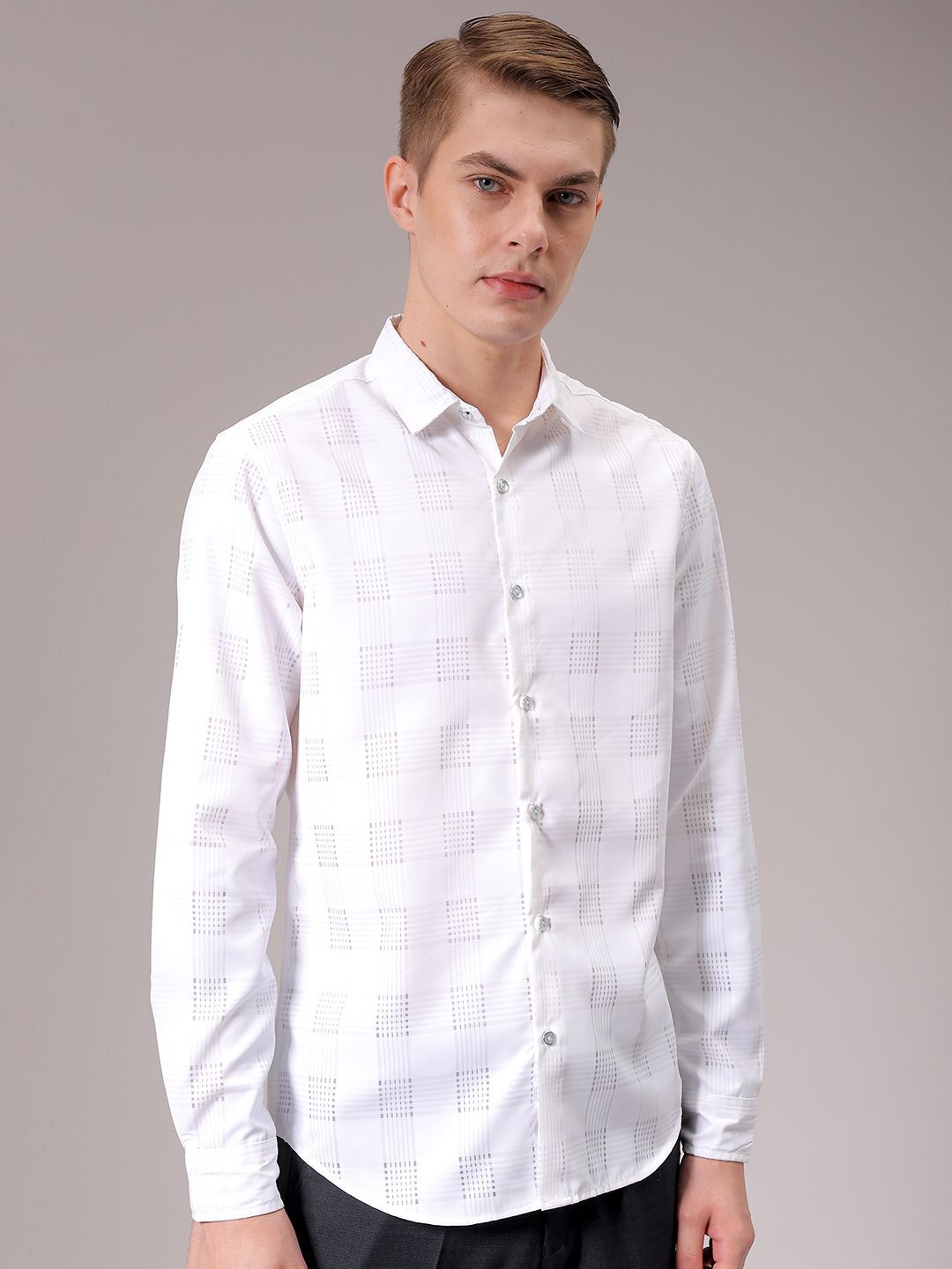 The Indian Garage Co Men Spread Collar Checked Slim Fit Shirt