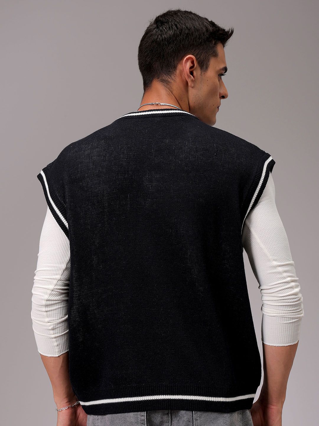 The Indian Garage Co Men Printed V-Neck Pullover Sweater