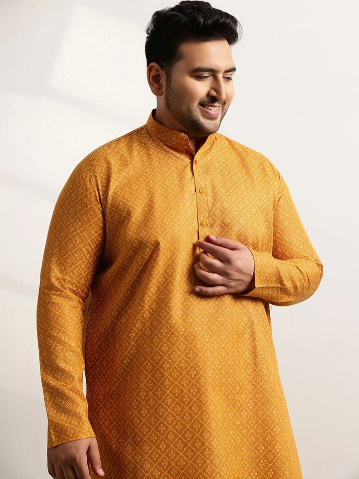 SOJANYA PLUS Men Printed Regular Kurta with Pyjamas