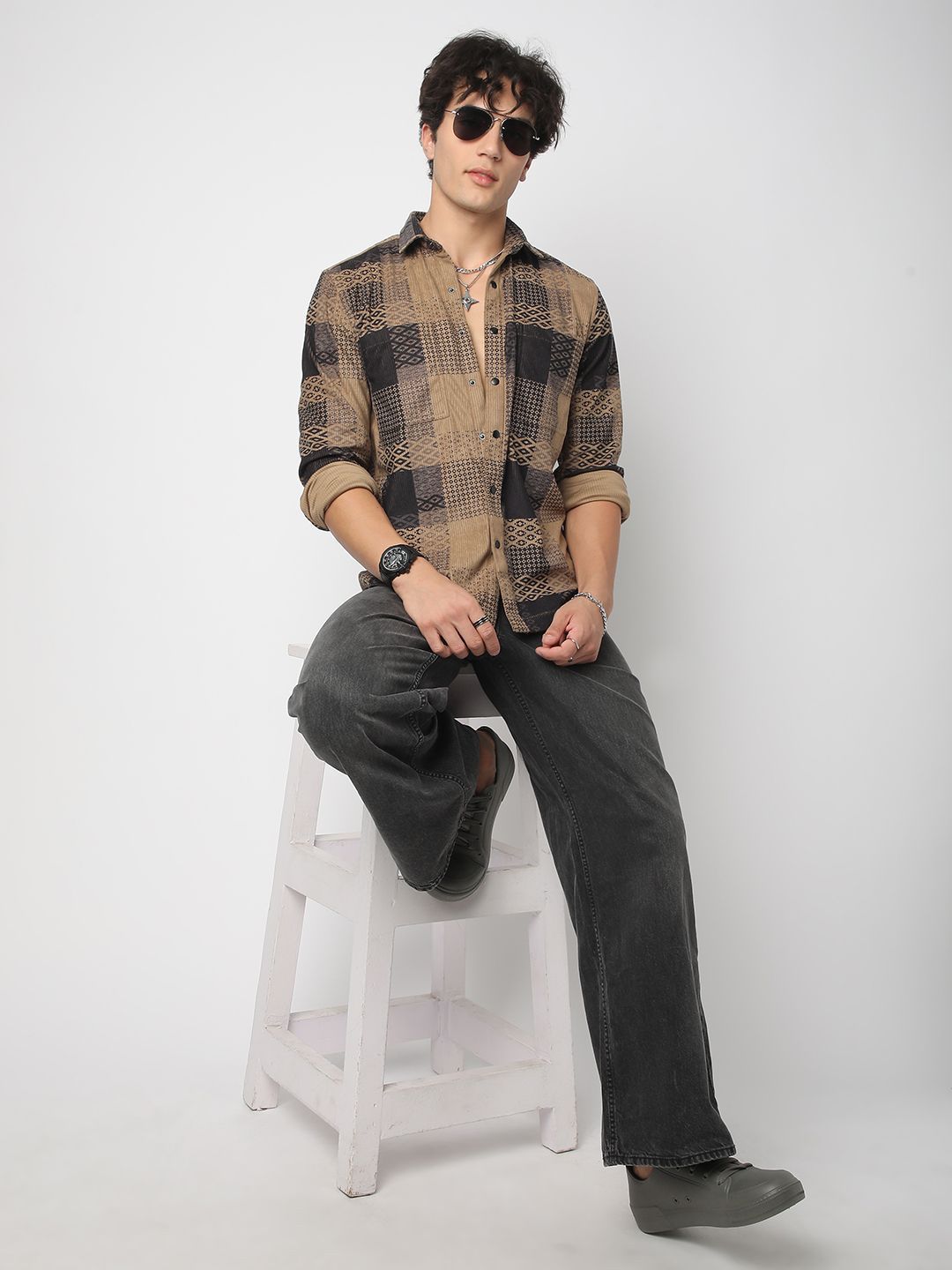 VASTRADO Men Classic Spread Collar Geometric Printed Cotton Slim Fit Casual Shirt
