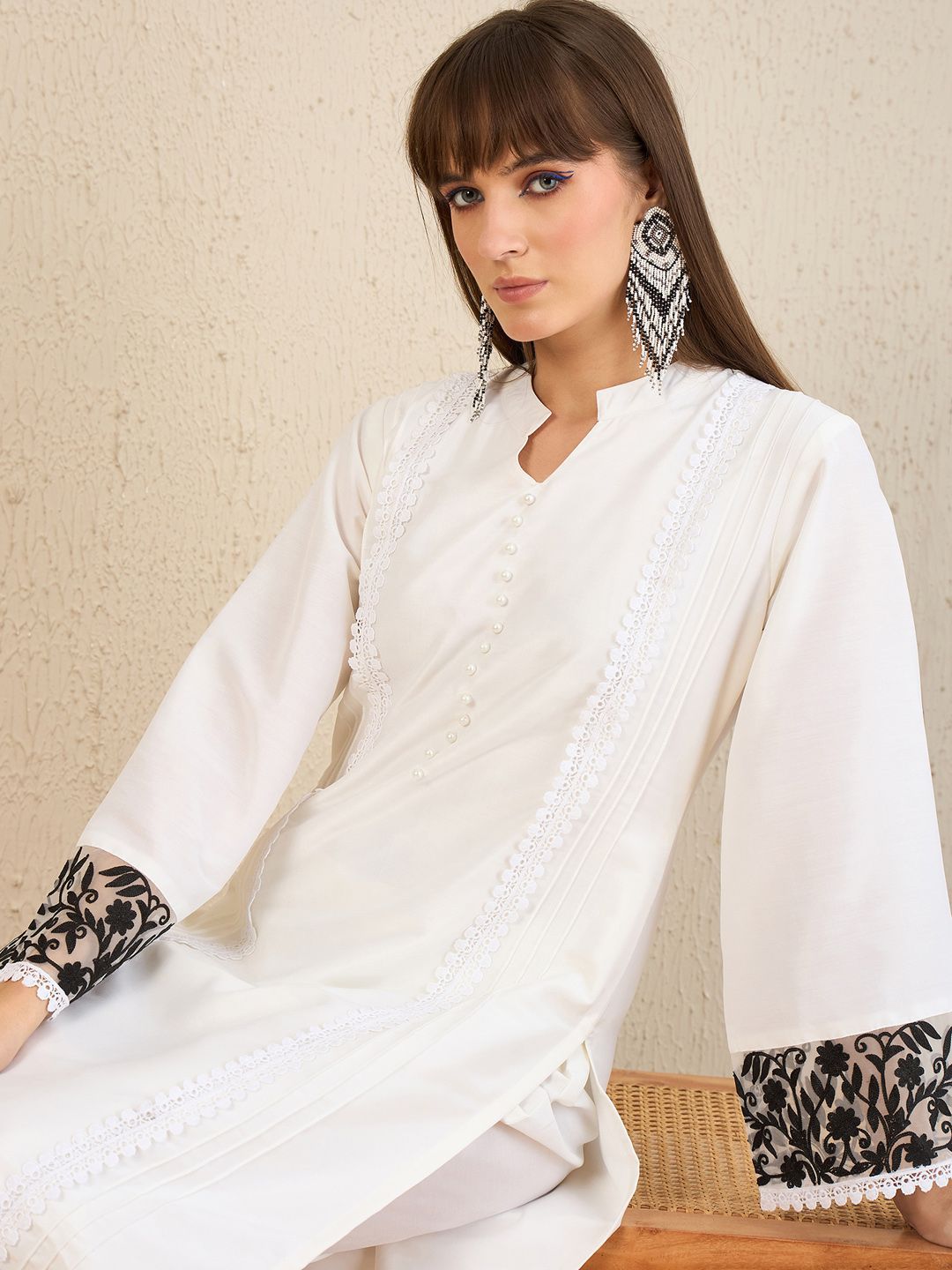 Indo Era Floral Embroidered Panelled Beads and Stones Straight Kurta with Trousers