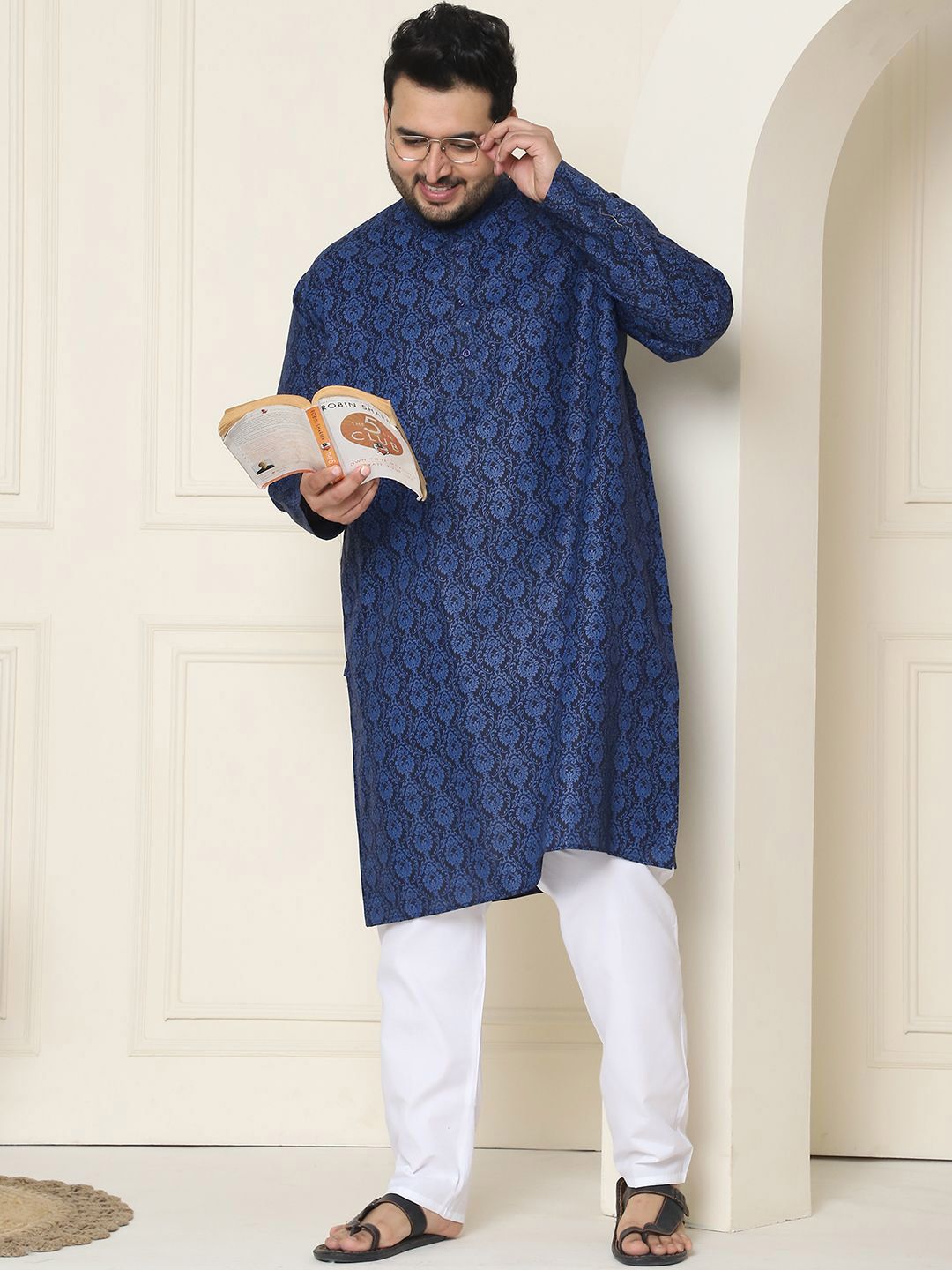 SOJANYA PLUS Ethnic Motifs Band Collar Straight Kurta With Pyjamas