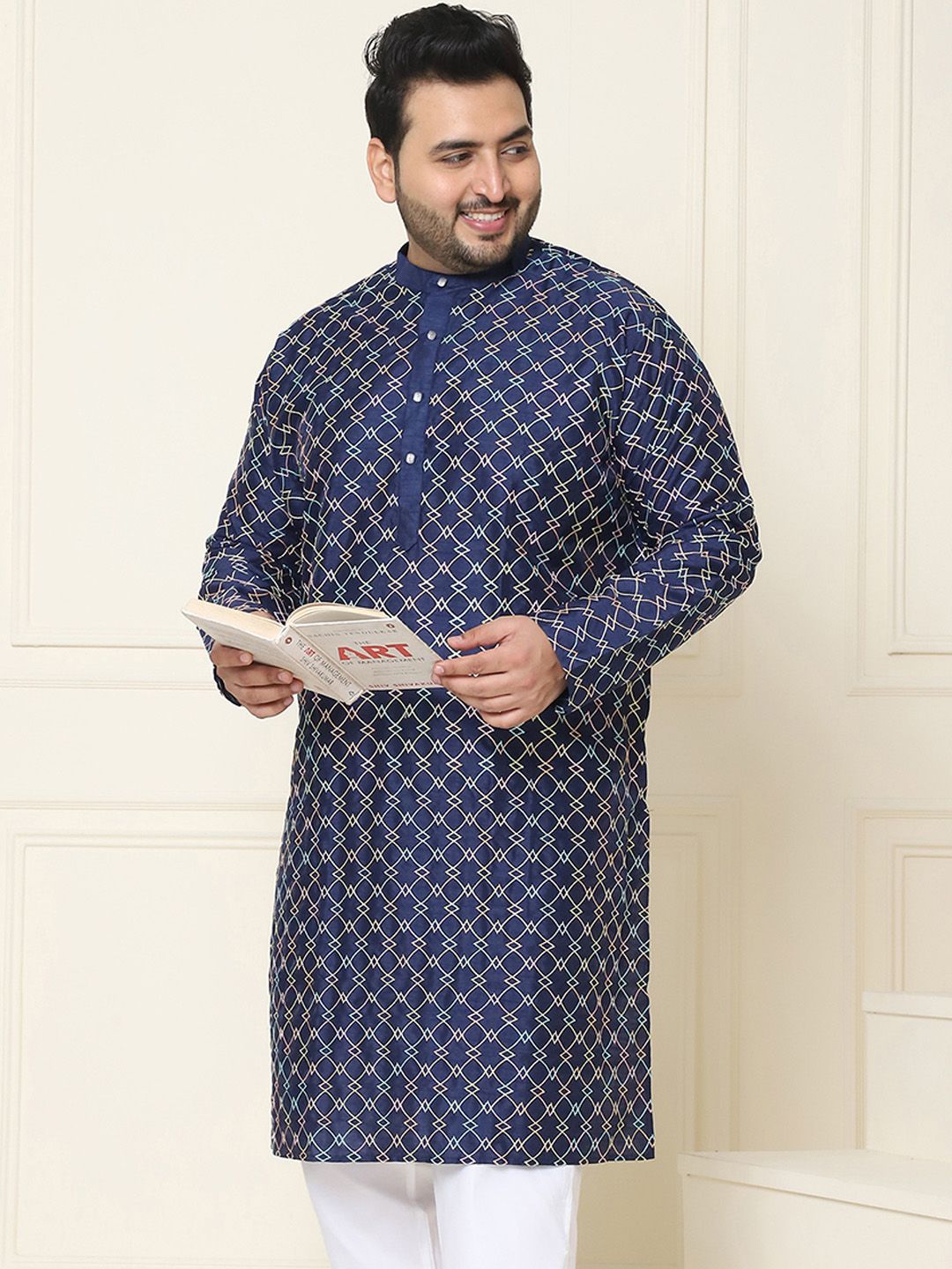 SOJANYA PLUS Geometric Embroidered Regular Silk Straight Kurta