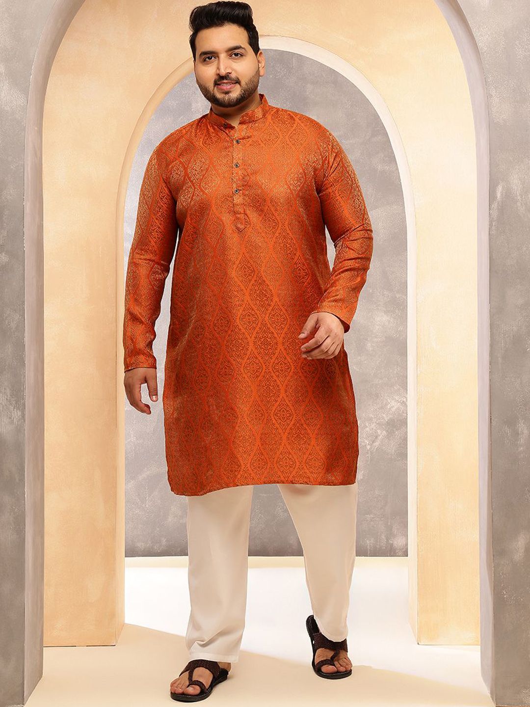 SOJANYA PLUS Ethnic Motifs Woven Design Band Collar Jacquard Silk Kurta With Pyjama