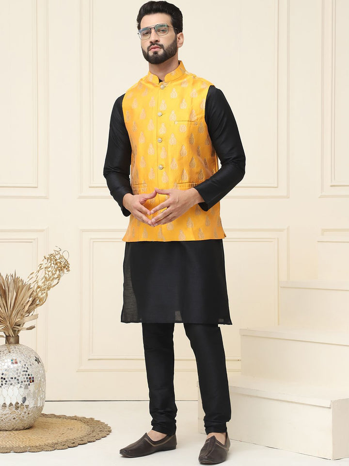 SOJANYA Mandarin Collar Kurta with Churidar With Nehru jacket