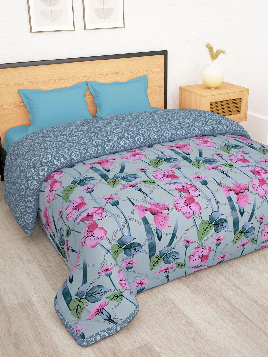 Story@home Blue & Pink Printed Reversible 120GSM AC Room Double Bed Comforter
