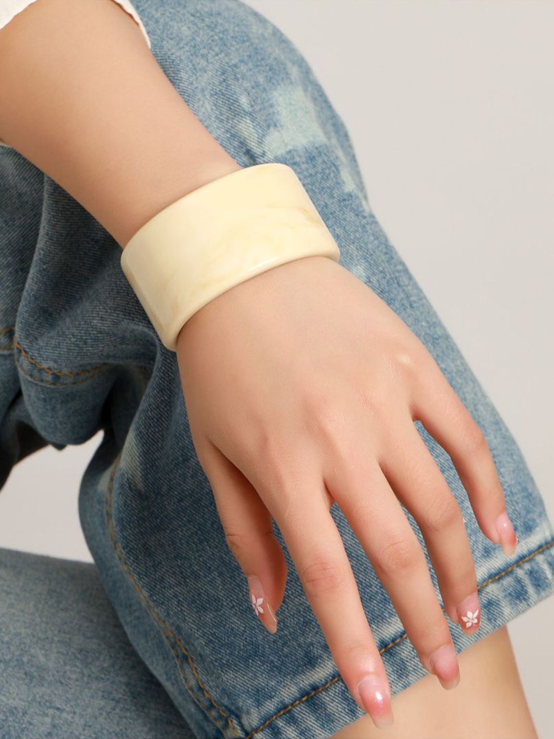 Gelang Cuff Wanita Asin