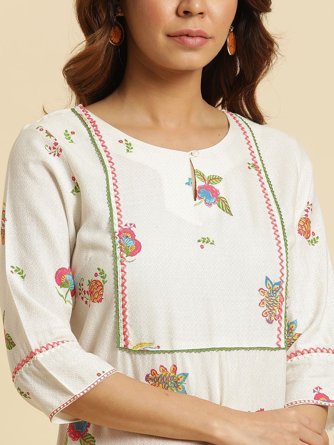 W White Floral Printed Thread Work Straight Kurta