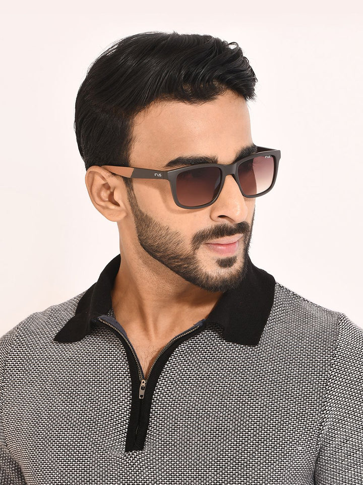 Irus oleh Idee Unisex Lens & Cermin mata hitam persegi dengan lensa terlindung UV