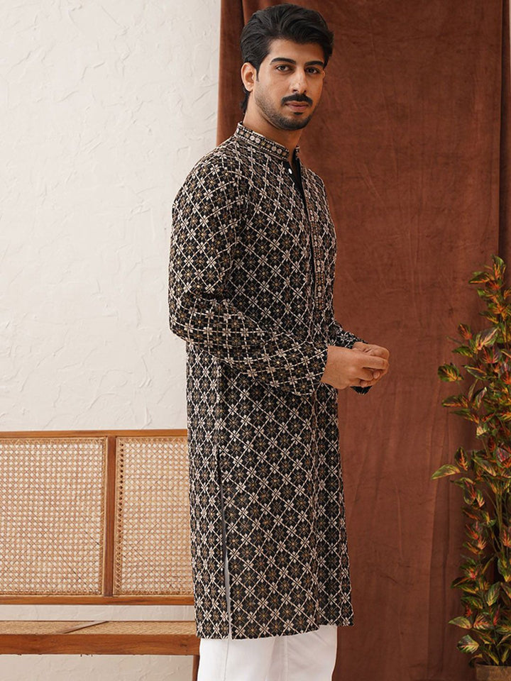 Jompers Men Geometric Embroidered Sequinned Kurta