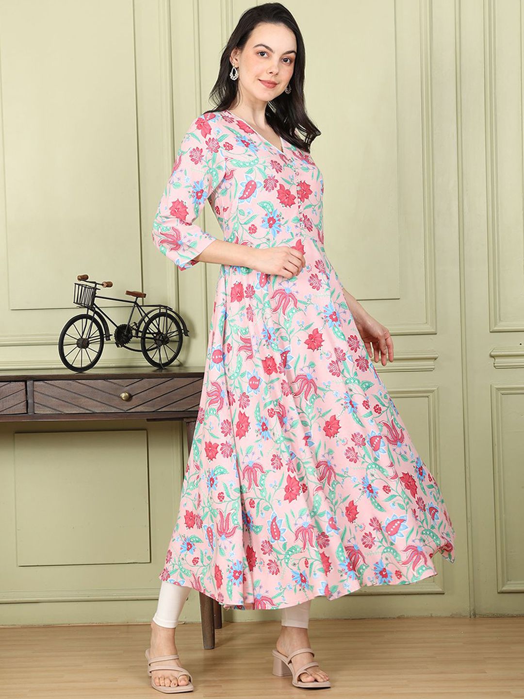W Women Floral Printed Flared Sleeves Anarkali Kurta