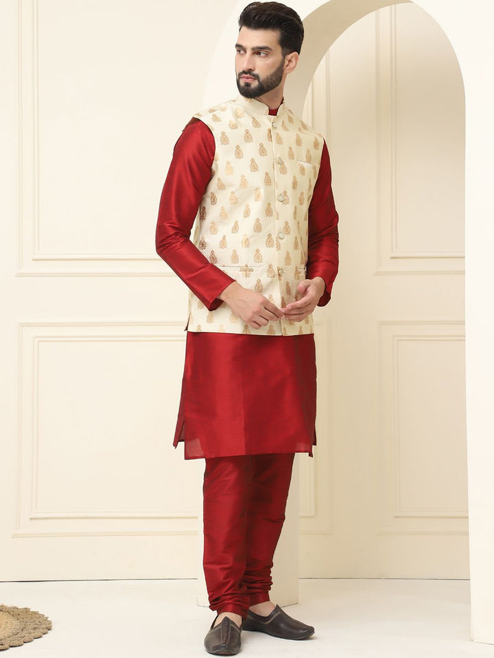 SOJANYA Mandarin Collar Zari Silk Cotton Straight Kurta dengan Piyama & jaket Nehru