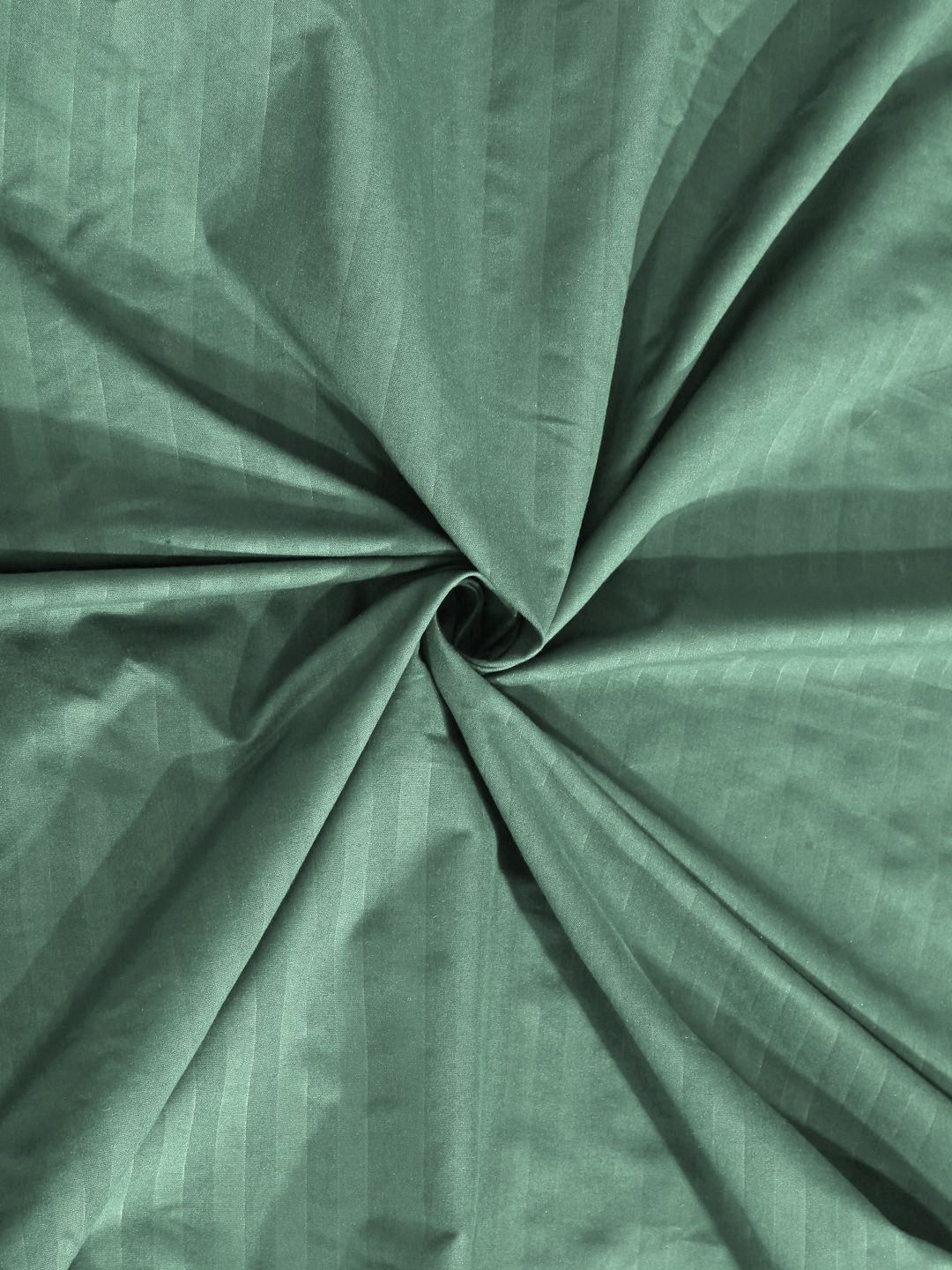 Myntra Elegant Homes Green Striped 300 TC King Cadar dengan 2 Sarung Bantal