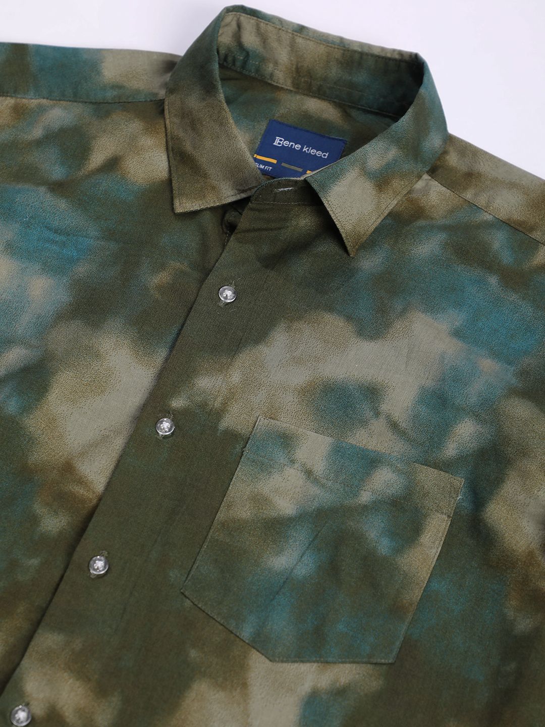 Bene Kleed Men Slim Fit Abstract Printed Spread Collar Cotton Casual Shirt