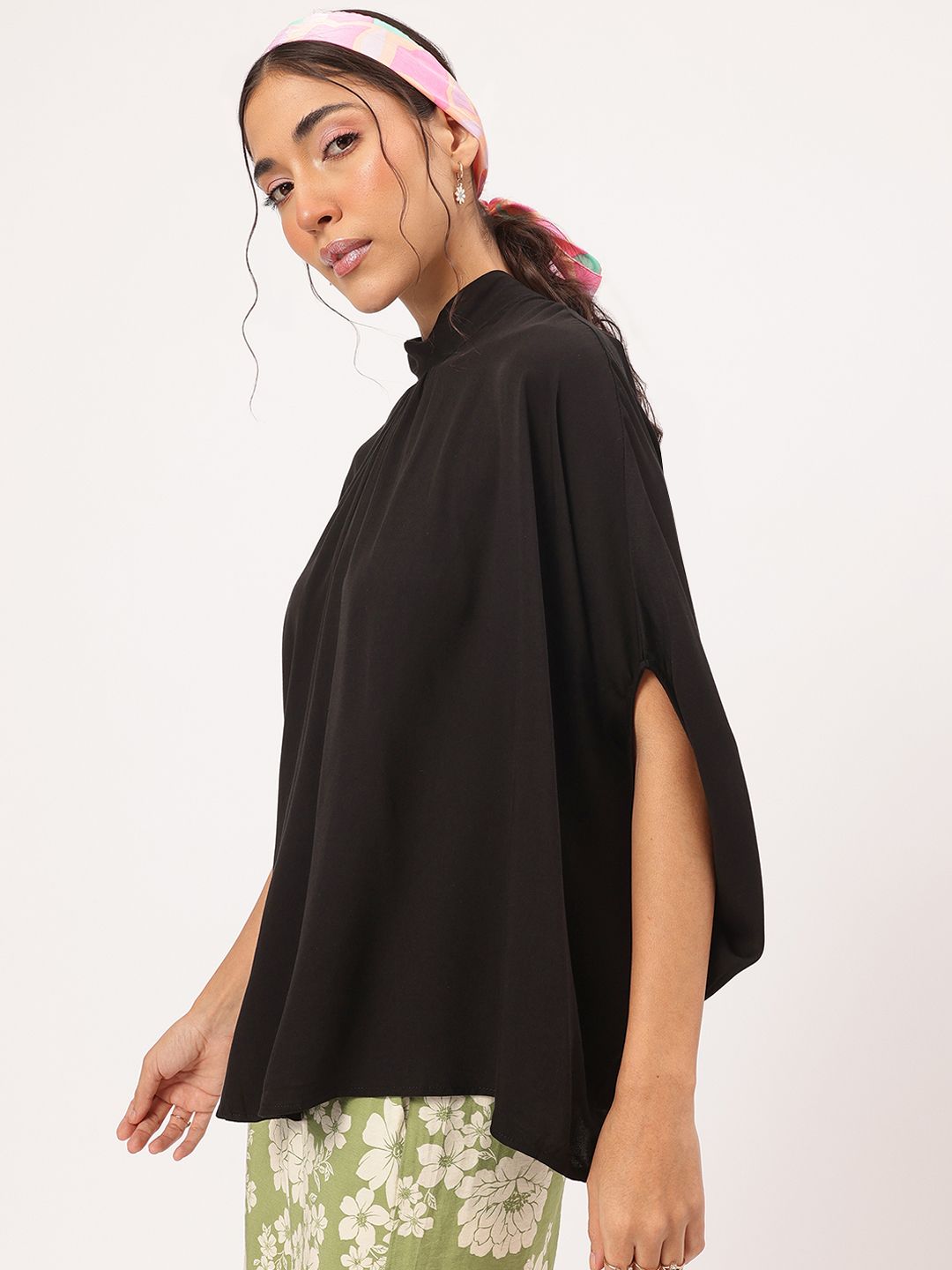 DressBerry Easy Embrace Tie-Up Detail Cape top